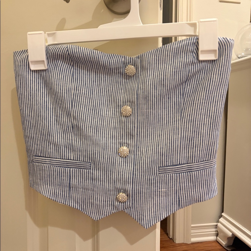 Strapless top